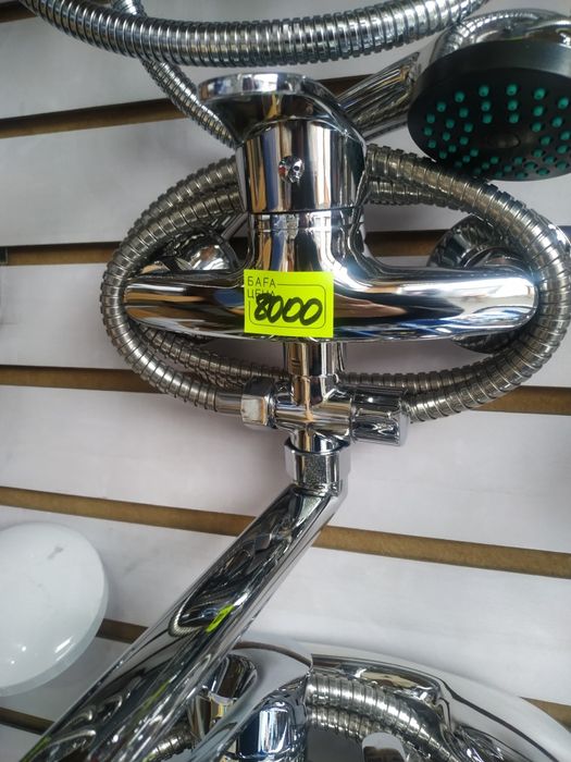 Смесители,арматура для бочка,шланги.