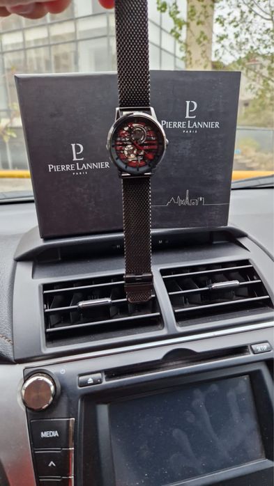 Pierre Lannier часы мужские