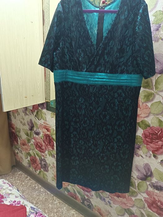 Платье нарядное, ажурное