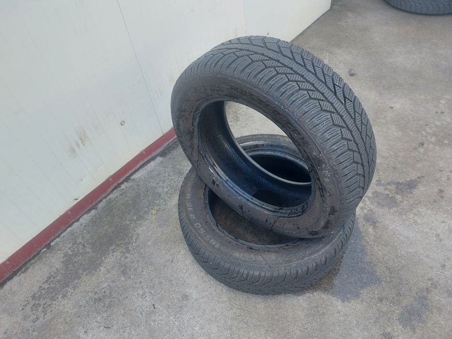 135 lei bucata! Doua anvelope M+S/IARNA 195 60 16 Semperit