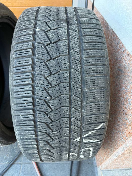 Зимни гуми Continental 285/35/22 супер запазени - 3 броя
