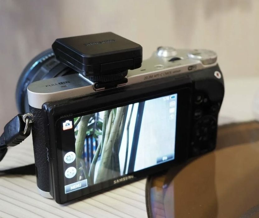 фотоаппарат Samsung NX300