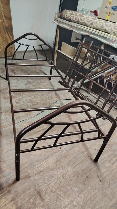 Продам двухьярусная кровать. Шанырақ