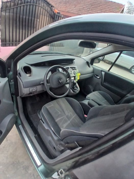 Vând Renault Megane scenic