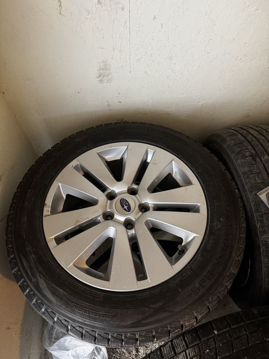 Оригинальные диски Subaru Outback R17 с резиной