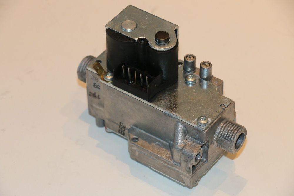 Vana de gaz HoneyWell VK4105G Ferroli DomiProject F24 F32