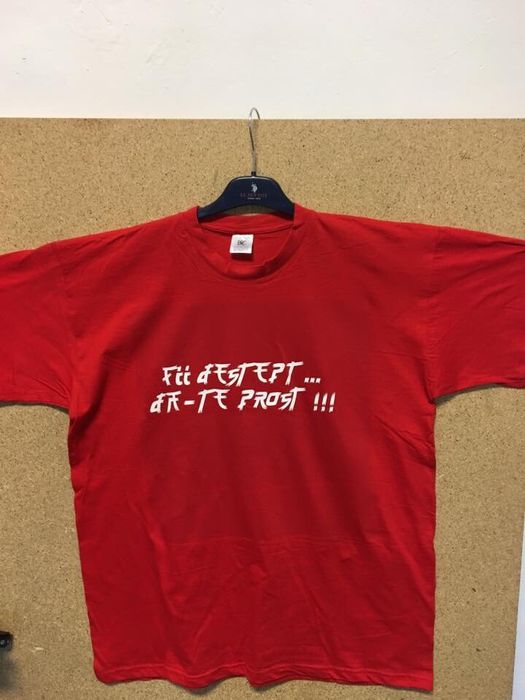 Tricouri /bluze personalizate