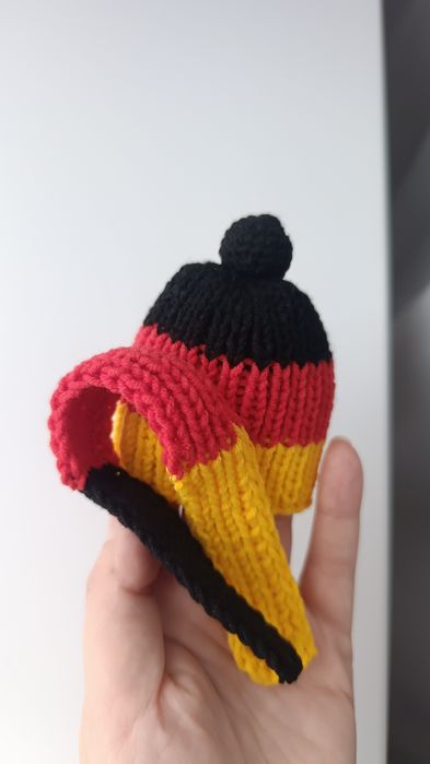 Шапочки на знач Мерседес