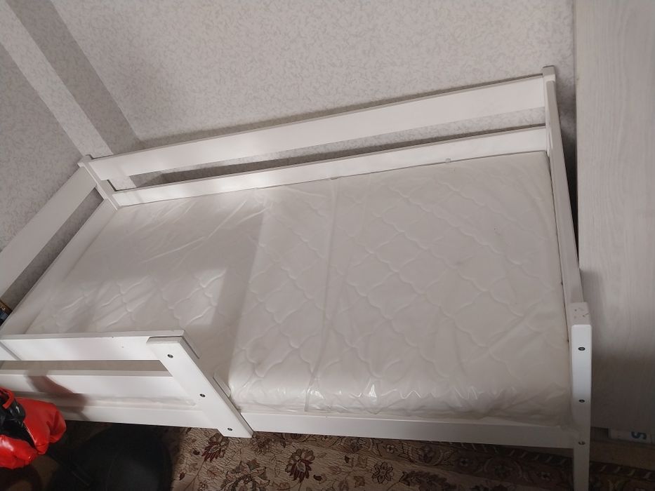 Продаю кровать детский 6500т