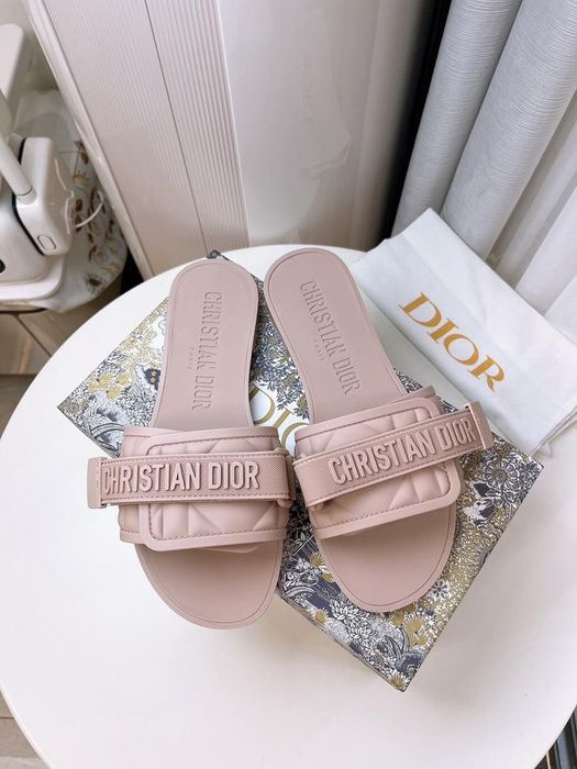 Дамски чехли Dior