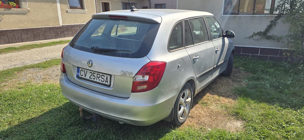 SKODA Fabia 2011 — imagine 3
