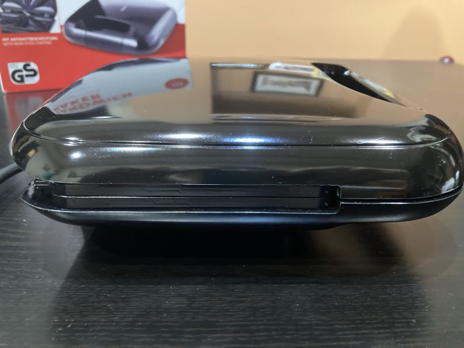 Продавам чисто нова електрическа скара sandwich maker