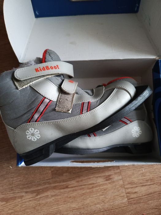 Детские лыжи с ботинками