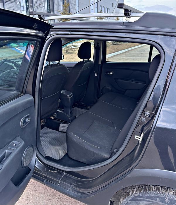 Renault-Sandero/Stepway,АВТОМАТ,2015г