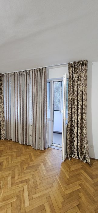Inchiriez apartament in cartier Plopilor.