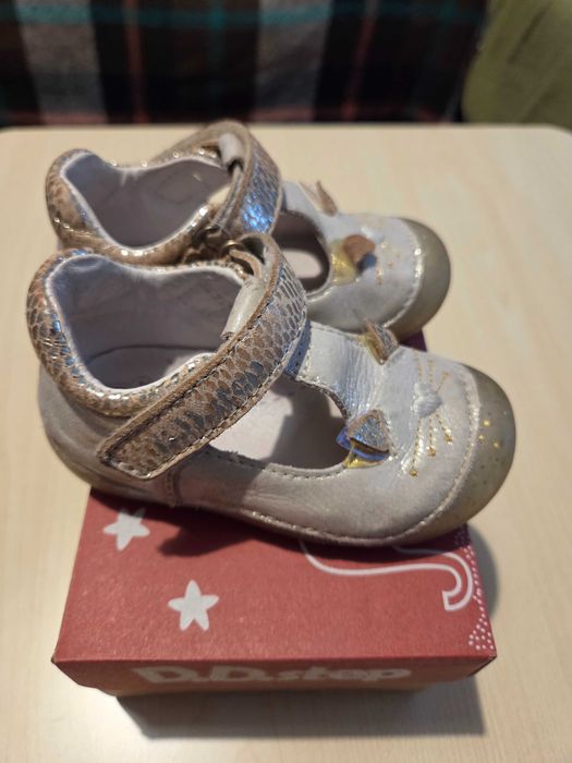 Vand pantofi de primavara/vara DDstep, marimea 20, folositi un sezon
