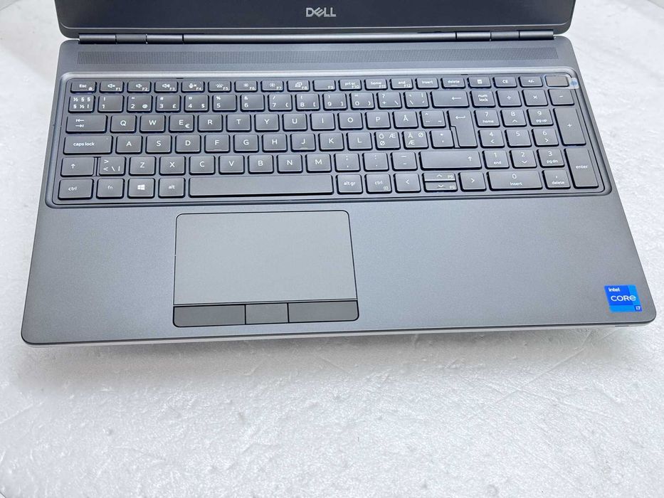 Реновиран лаптоп Dell Precision 7560 15.6" IPS FHD webcam i7-11800H 32GB DDR4 1TB M.2 Nvme Nvidia RTX A4000 M/ клас А/ 12м гаранция