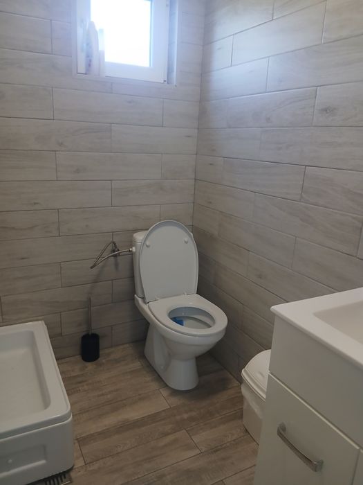 Închiriez casă, parter+ etaj