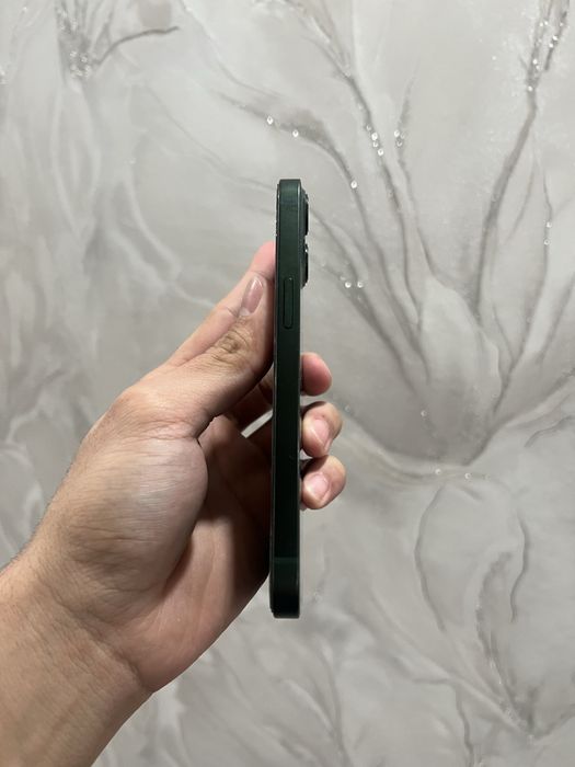Продам iPhone 13 128gb в идеальном состоянии