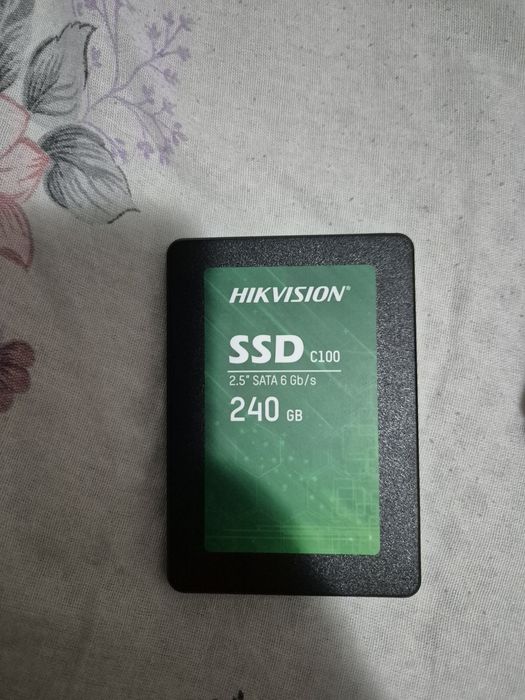 Vând NVME SK hynix 512 GB, SSD-uri și HDD-uri, pentru pc și leptop, fără beaduri, verificate 100% viață.