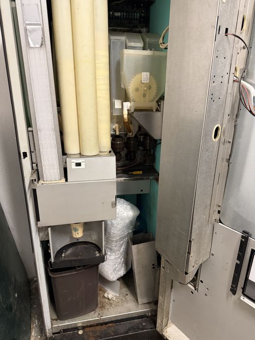 Вендинг машина-Спацио C7