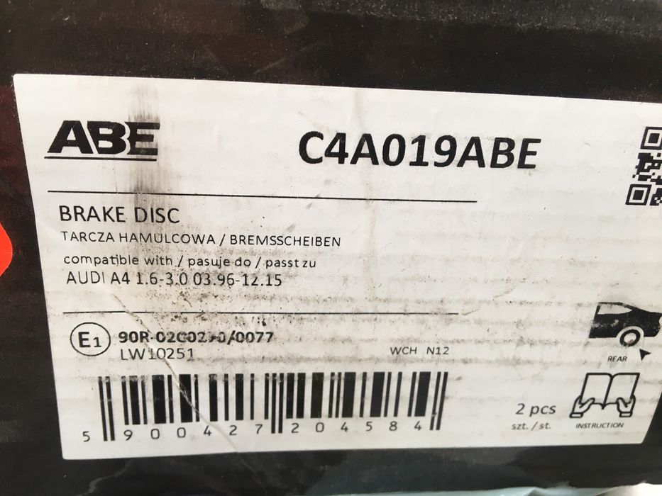 Продавам нови спирачни  задни дискове за Audi A4