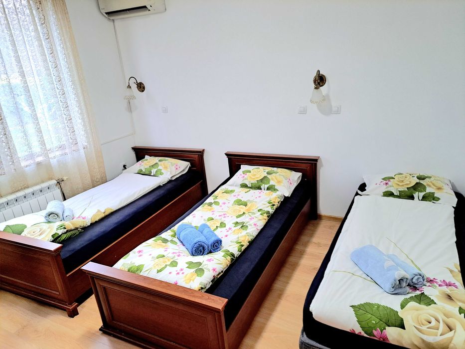 вила"Добре дошли" -4 спални под наем-за рожден ден,юбилей,почивка и др