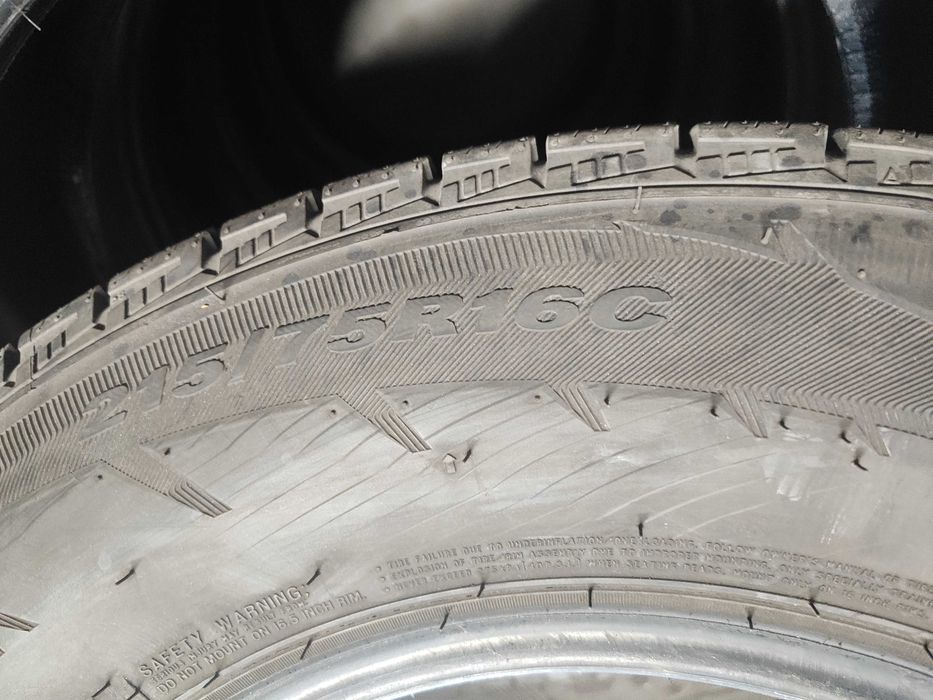 2бр.зимни гуми 215/75/16C Nexen