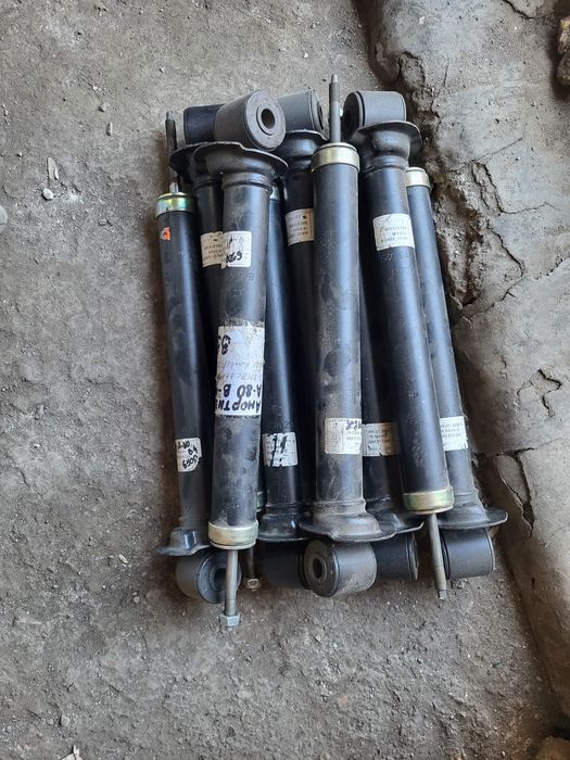 Задние стойки ауди 80б4