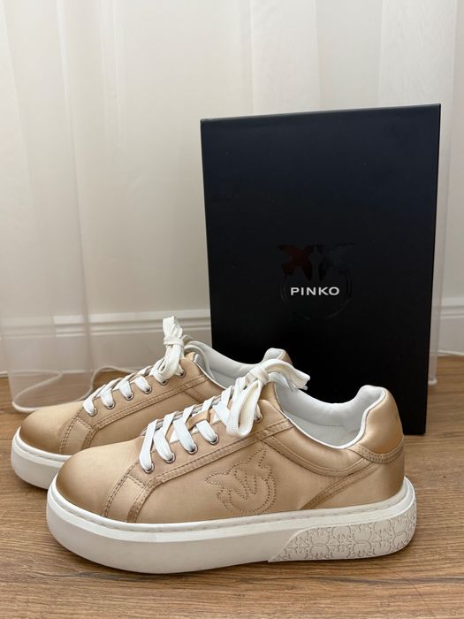 Кецове Pinko 38