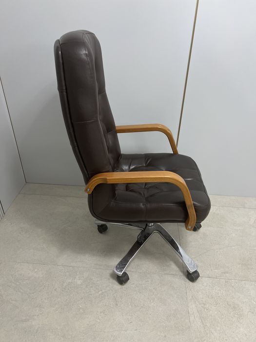 Продам офисное кресло