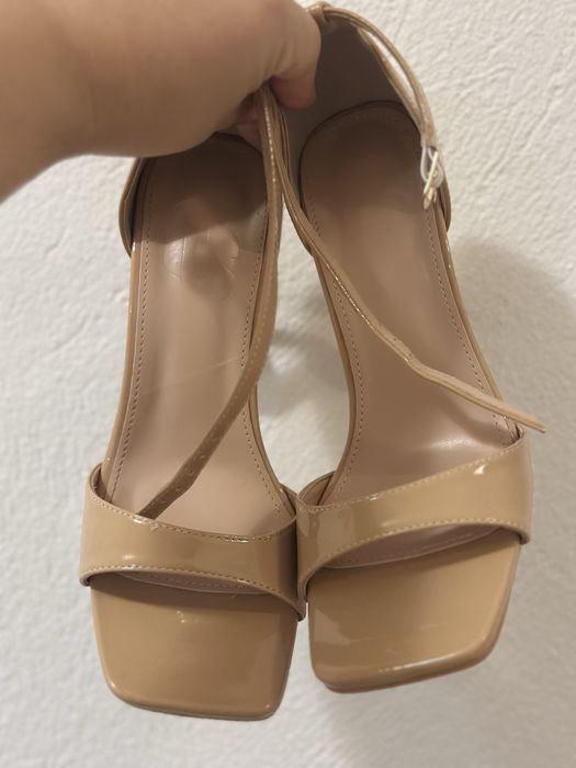 Сандали на ток 38 номер