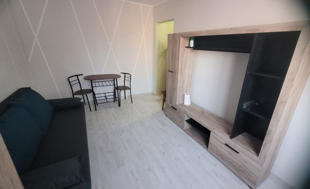 Închiriez garsoniera moderna - Piatra Neamț