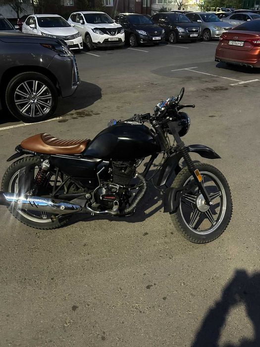 Мотоцикл Suzuki Custom 200cc