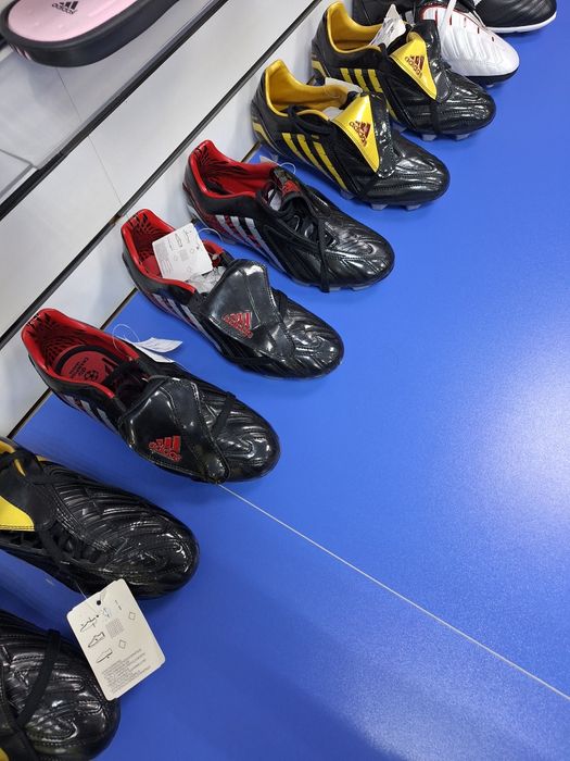 Бутсы футбольные.