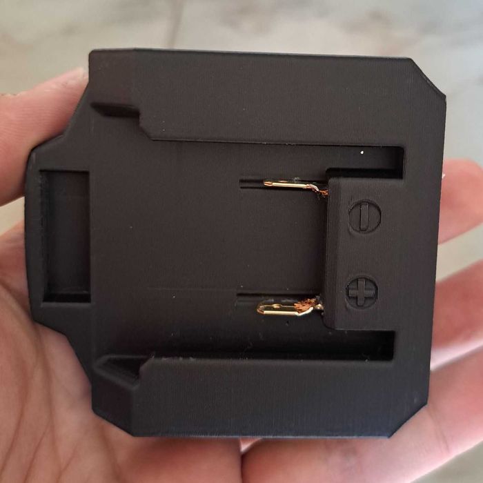 Adaptor de la baterie LiIon Parkside la scula Makita sau invers