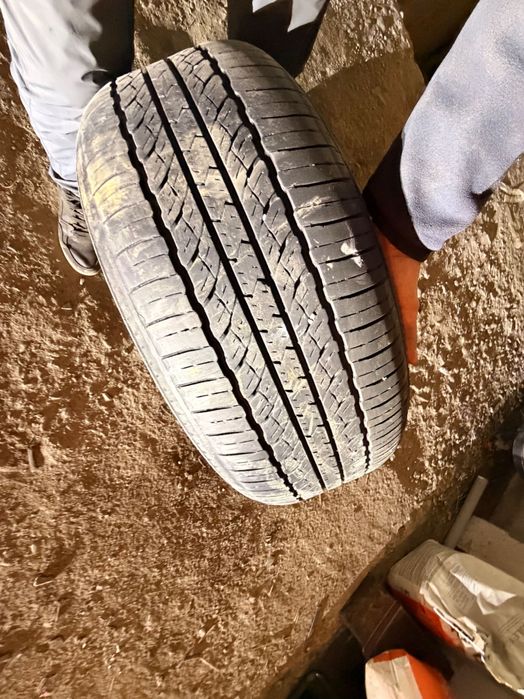 продам 2 колеса toyo