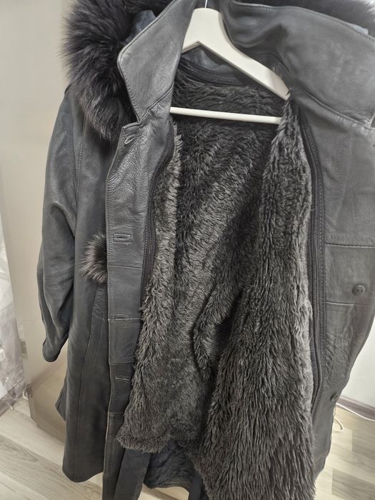 Haina piele naturala cu captusala  + vesta blana detasabila- marime  X