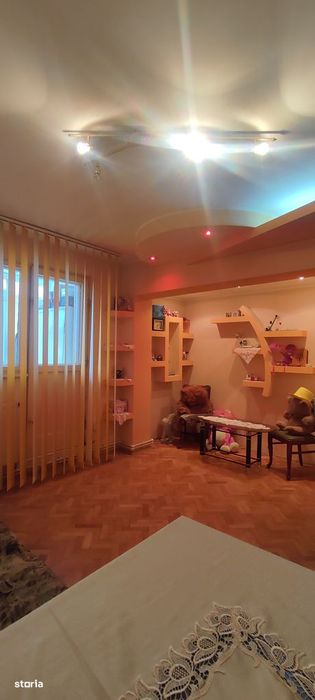 Proprietar vând, fără intermediari, apartament 2 camere, decomandat