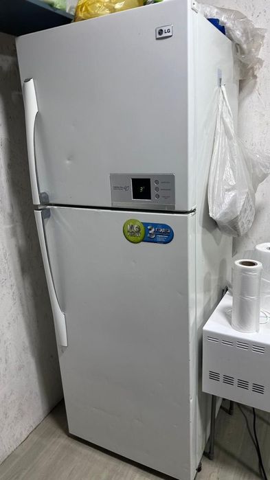 Продам холодильник