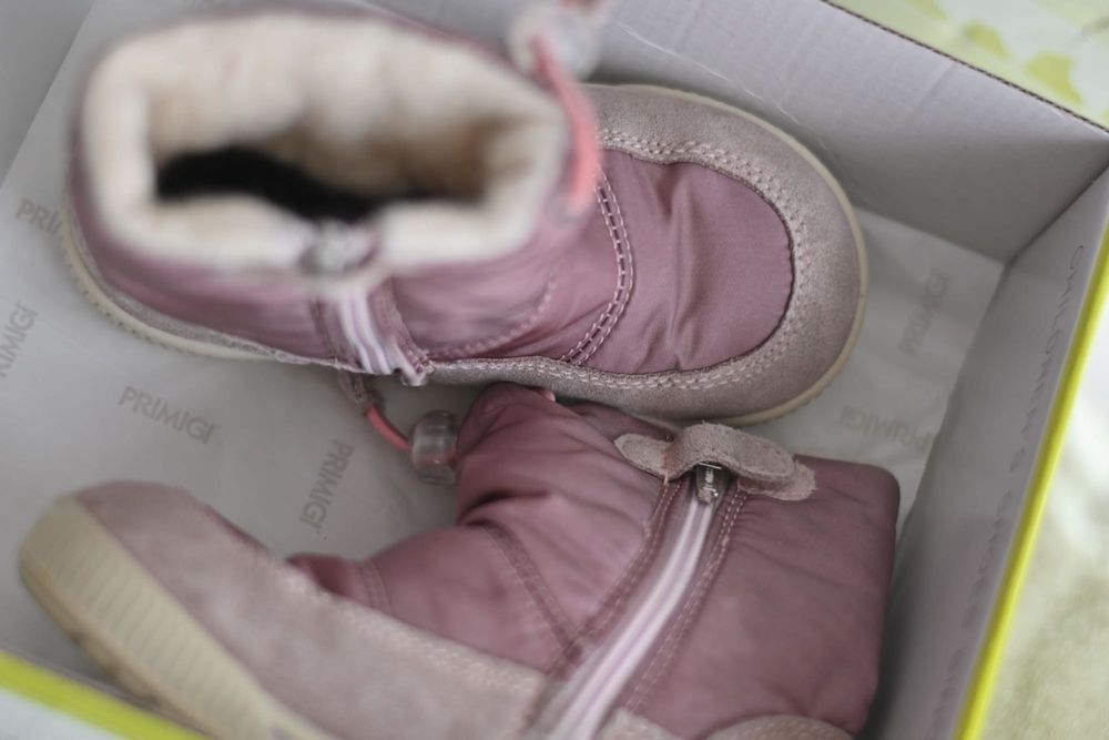 Детски маратонки Adidas Minnie 29 номер и зимни ботуши Primigi 25номер