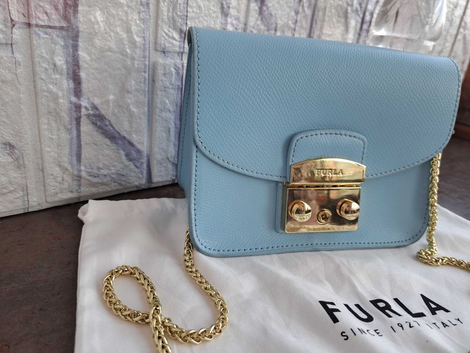 дамска чанта,Furla малка кожена чантичка-естествена кожа