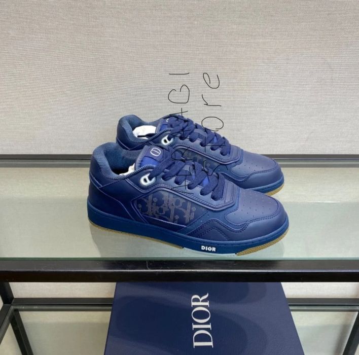 CD B27 Low Top Navy