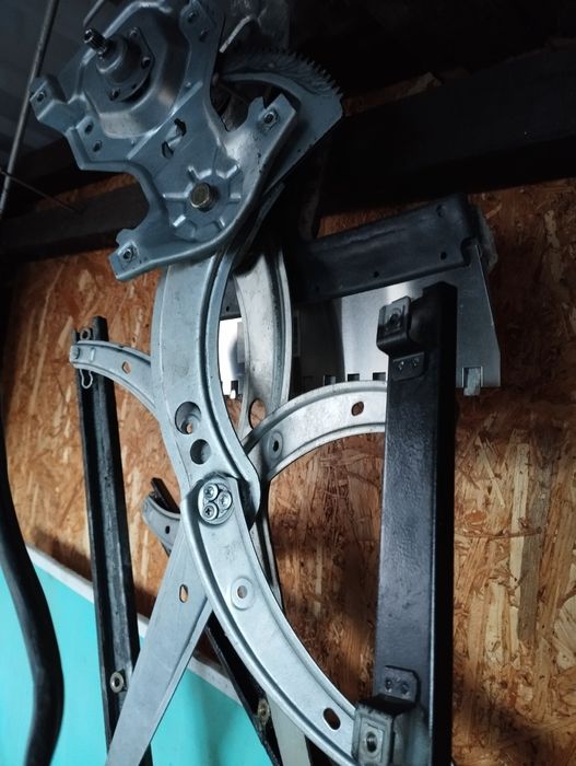 Продам запчасти на Пассат б3.