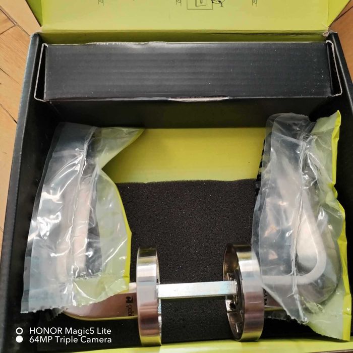 Модерна иноксова дръжка за врата Mıra