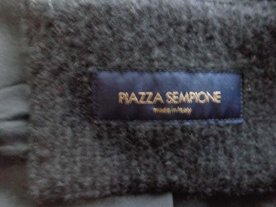 Jacheta neagra Piazza Sempioni doua randuri nasturi marimea 40IT