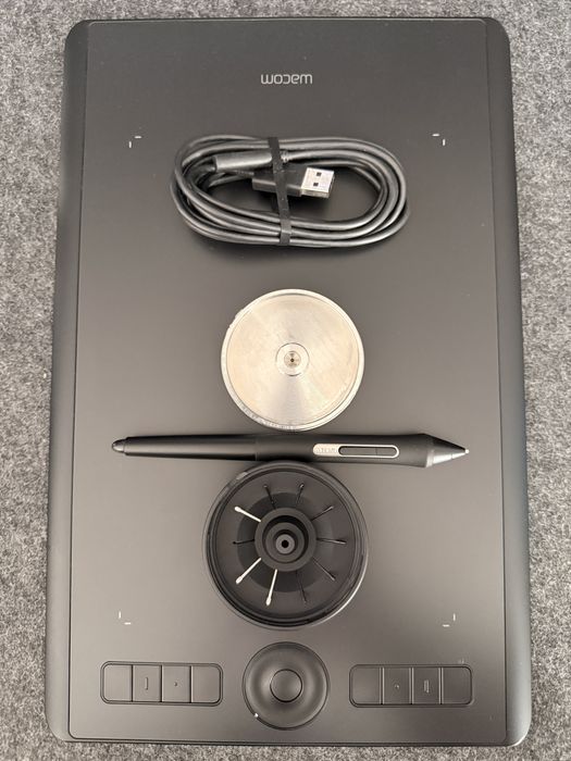 Wacom Intuos Pro Medium PTH-660