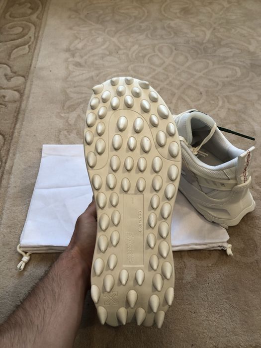 Adidasi Off-White ODSY 1000