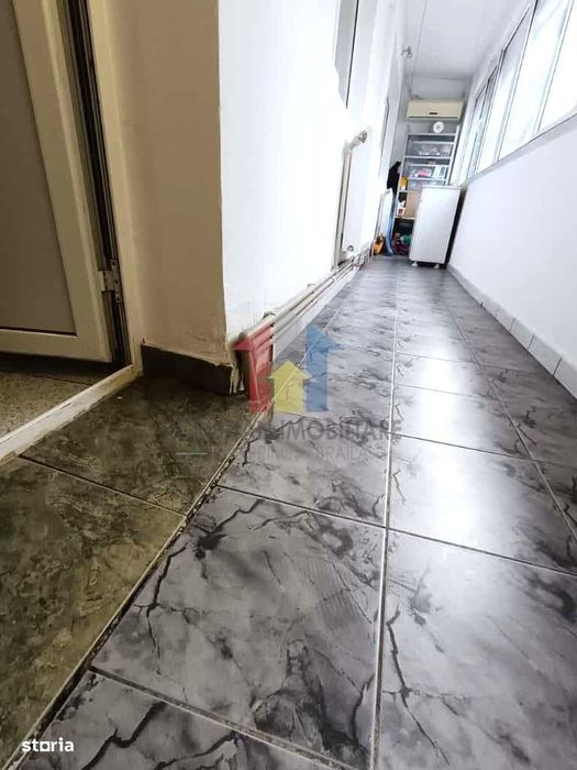 3 cam confort 1 Decomandat 83mp parter cu balcon 14 m Garii