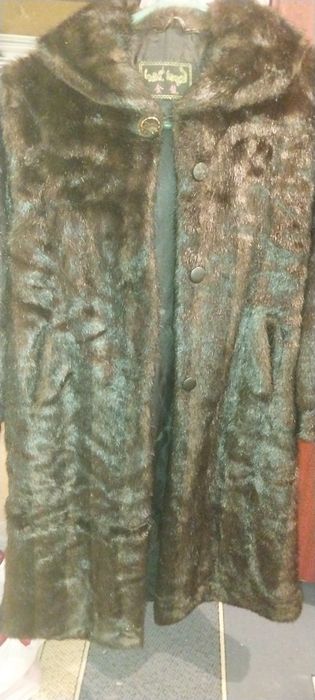 Пальто, шуба, Көилектер сатылады.